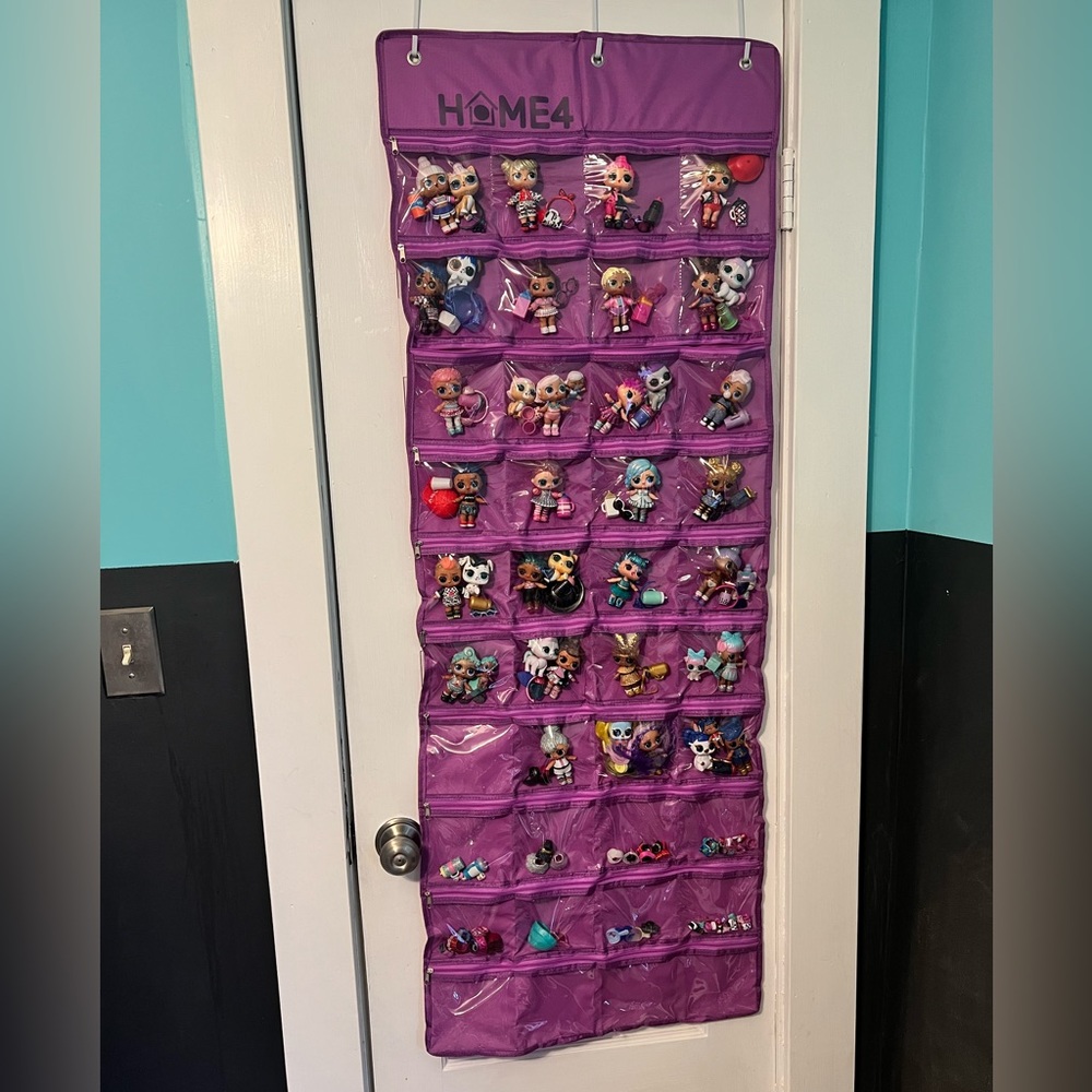 LOL Dolls set with organizer